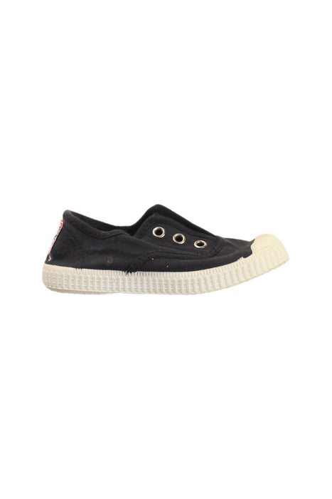 A Black Slip Ons from Cienta in size 3T for neutral. (Front View)