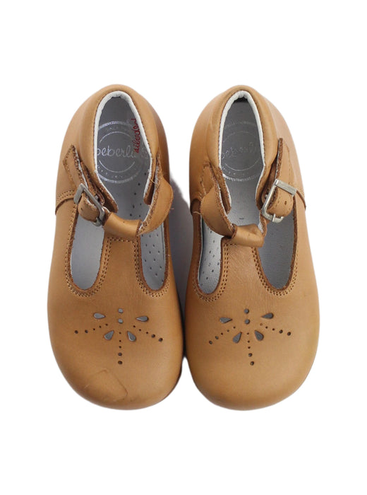 A Brown Flats from Beberlis in size 18-24M for girl. (Back View)