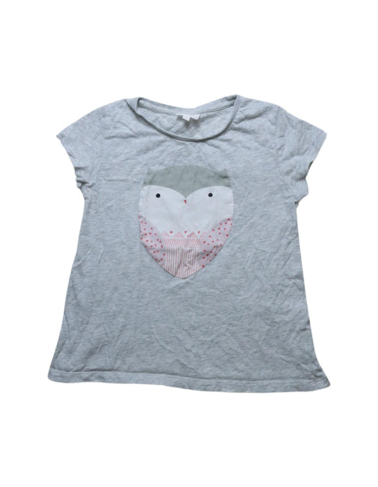 A Grey Short Sleeve T Shirts from Seed in size 5T for girl. (Front View)