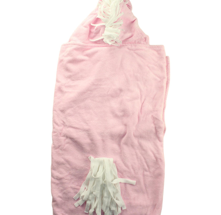 A Pink Towels from Pottery Barn in size O/S for girl. (Back View)