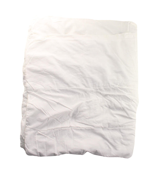 A White Blankets from Mothercare in size O/S for neutral. (Front View)