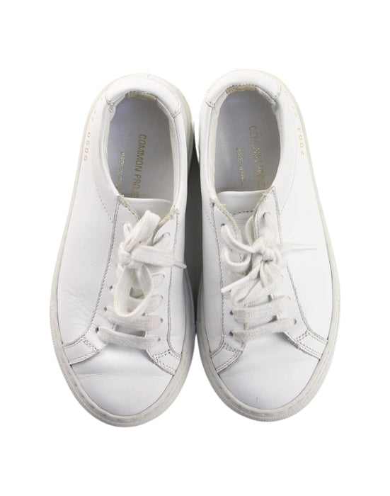 A White Sneakers from Common Projects in size 4T for neutral. (Back View)