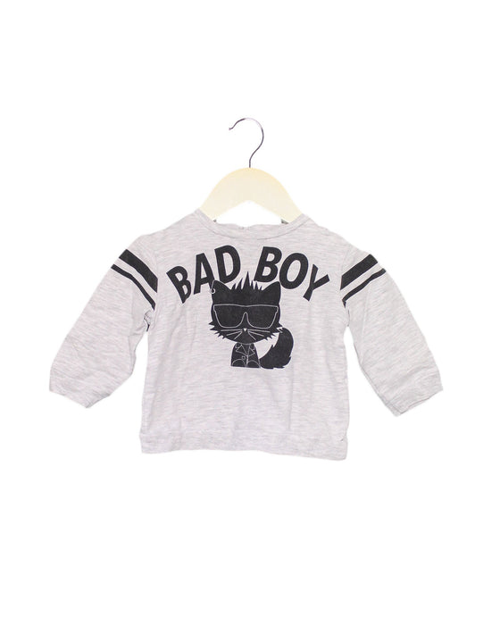 A Grey Crewneck Sweatshirts from Karl Lagerfeld in size 6-12M for boy. (Front View)
