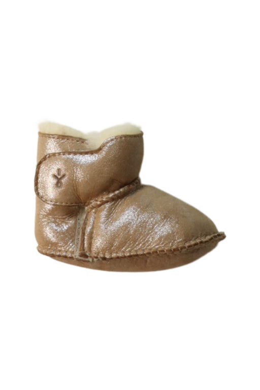 A Brown Winter Boots from EMU Australia in size 18-24M for girl. (Front View)