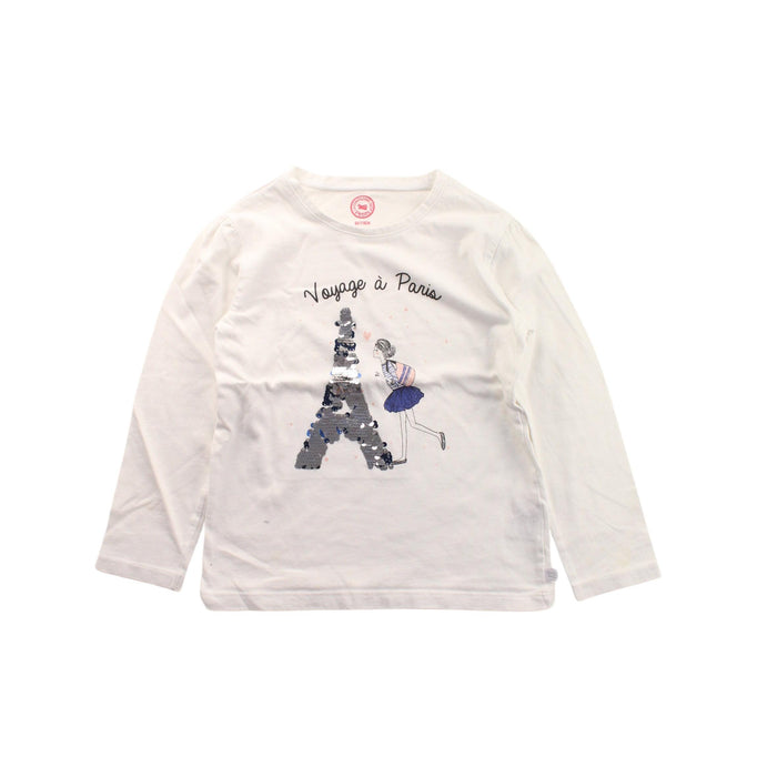 A White Long Sleeve T Shirts from La Compagnie des Petits in size 6T for boy. (Front View)