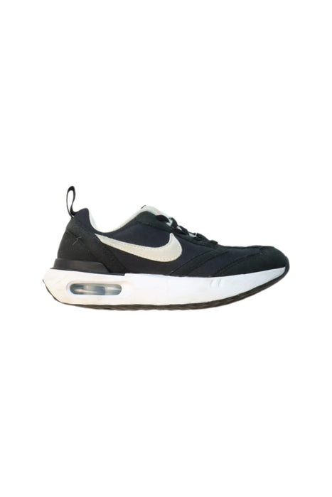 A White Sneakers from Nike in size 5T for boy. (Front View)