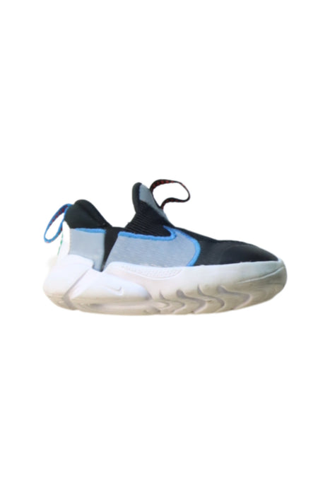 A Multicolour Sneakers from Nike in size 18-24M for boy. (Front View)