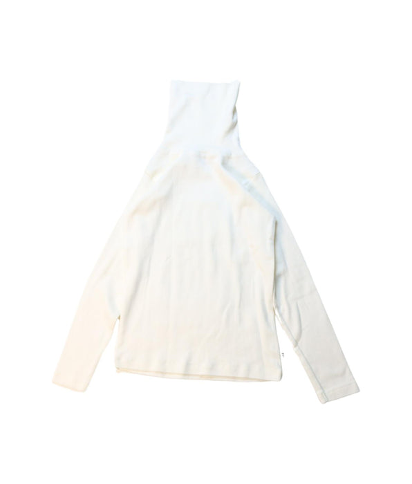 A White Long Sleeve Tops from Bonpoint in size 6T for girl. (Front View)