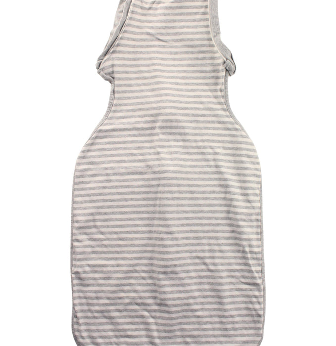 A Grey Sleepsacs from Love To Dream in size 6-12M for neutral. (Back View)