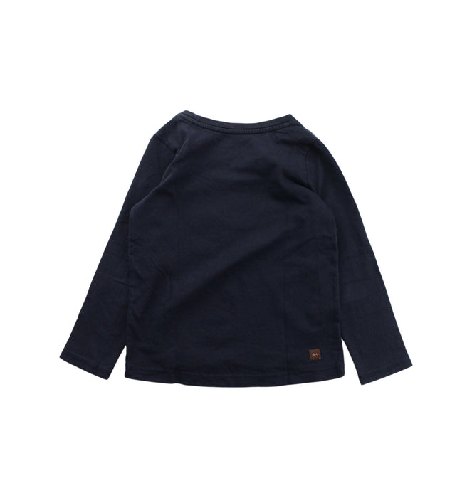 A Blue Long Sleeve T Shirts from Tea in size 3T for boy. (Back View)