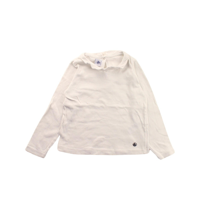 A White Long Sleeve Tops from Petit Bateau in size 6T for girl. (Front View)