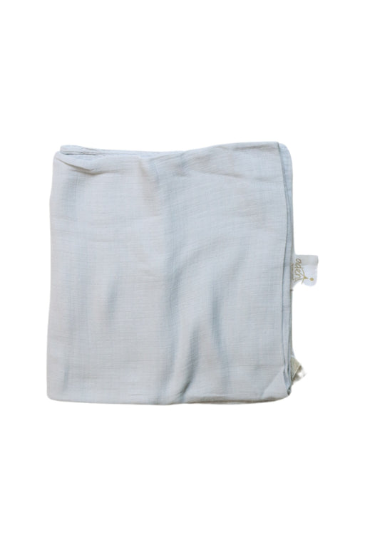 A Grey Swaddles from Aden & Anais in size O/S for neutral. (Front View)