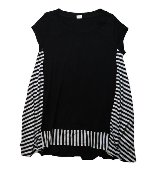 A Black Short Sleeve Dresses from Olian in size XS for maternity. (Front View)