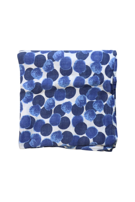 A Blue Swaddles from Aden & Anais in size O/S for neutral. (Front View)