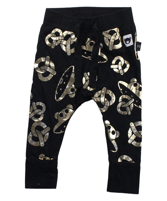 A Black Sweatpants from Hux in size 6-12M for girl. (Front View)