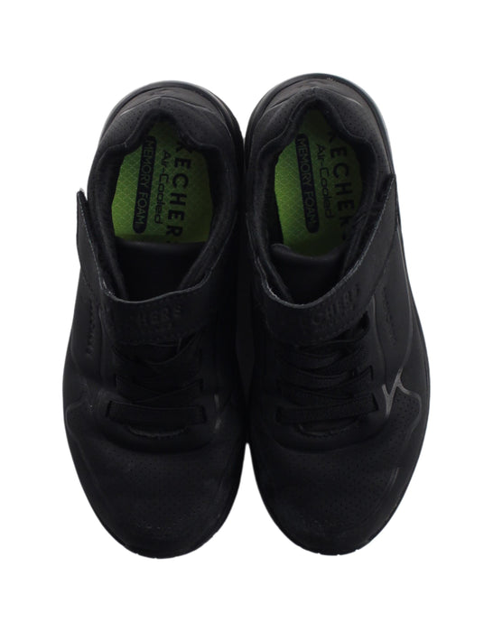 A Black Sneakers from Skechers in size 7Y for boy. (Back View)