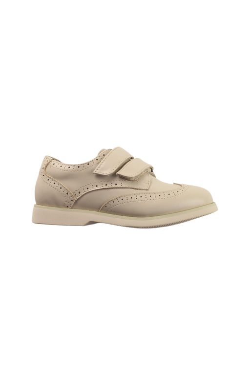 A Beige Dress Shoes from Nicholas & Bears in size 4T for girl. (Front View)