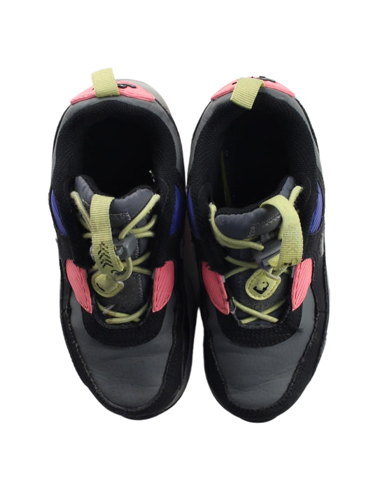 A Multicolour Sneakers from Nike in size 4T for boy. (Back View)