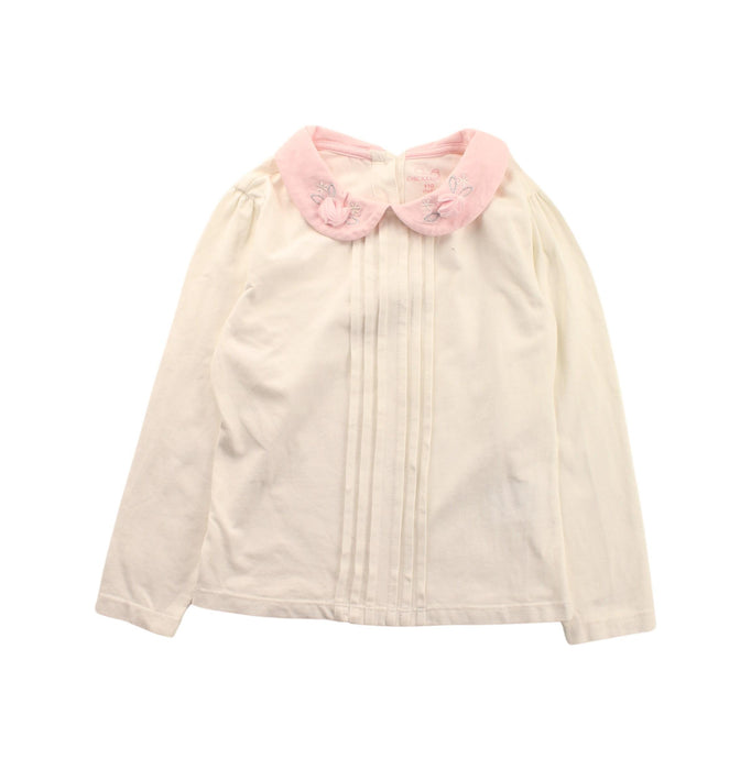 A White Long Sleeve Tops from Chickeeduck in size 4T for girl. (Front View)