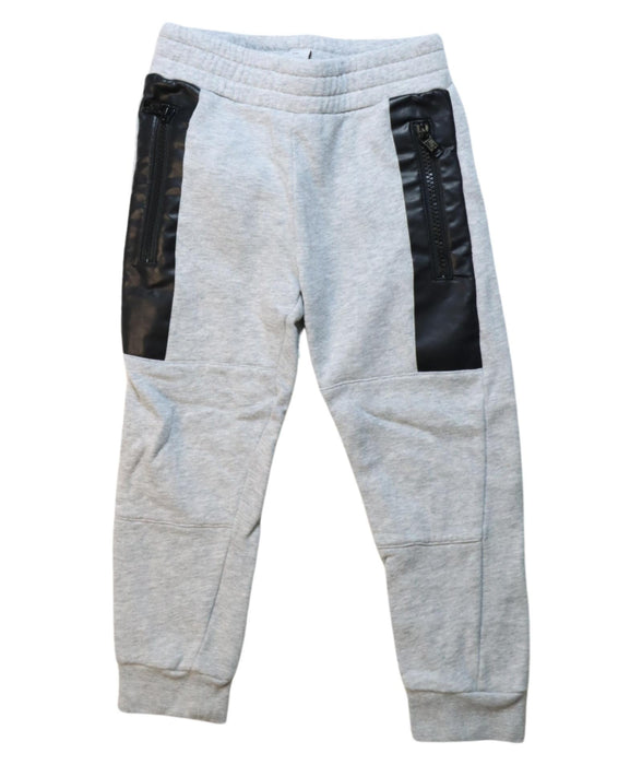 A Black Sweatpants from Stella McCartney in size 4T for neutral. (Front View)