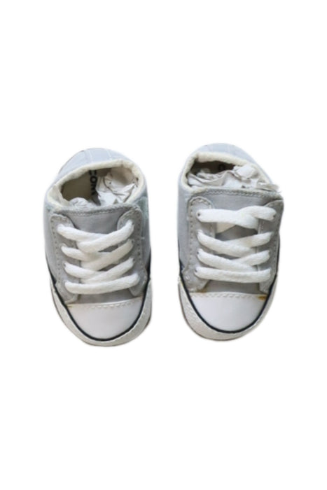 A Multicolour Sneakers from Converse in size 3-6M for boy. (Back View)