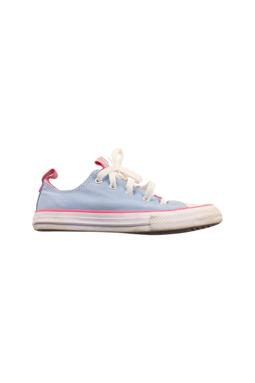 A Blue Sneakers from Converse in size 7Y for girl. (Front View)