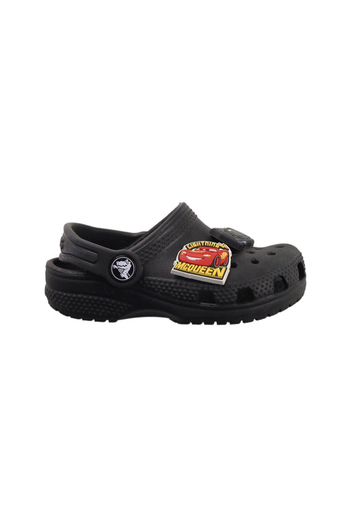 A Black Sandals from Crocs in size 18-24M for boy. (Front View)