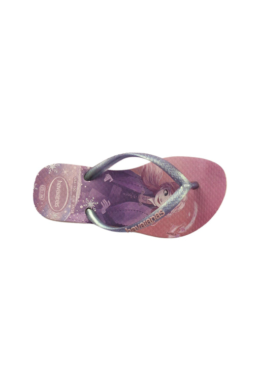 A Grey Flip Flops from Havaianas in size 4T for girl. (Front View)