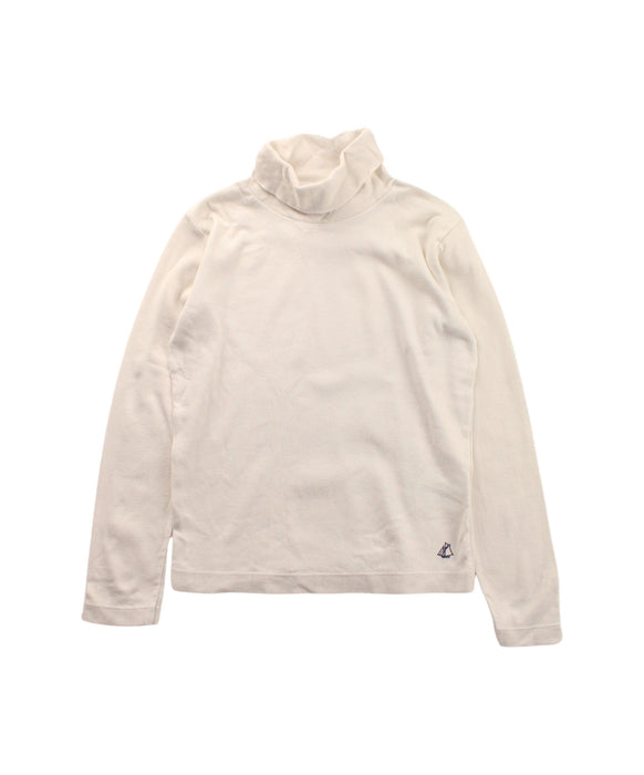 A White Long Sleeve Tops from Petit Bateau in size 6T for girl. (Front View)
