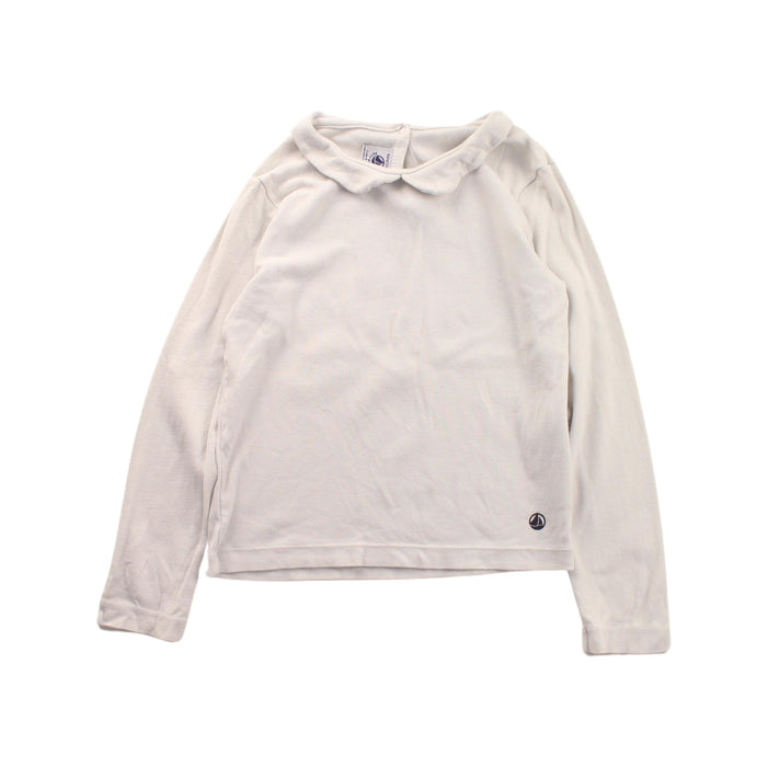 A White Long Sleeve Tops from Petit Bateau in size 6T for girl. (Front View)