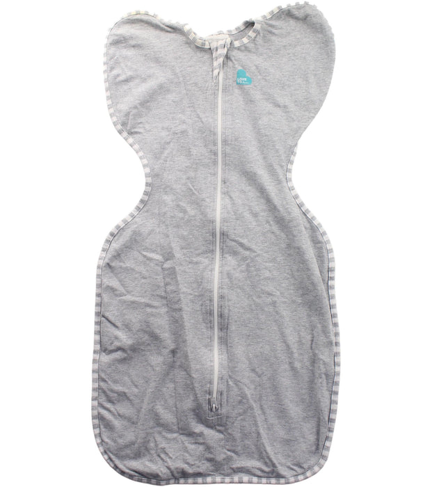 A Grey Swaddles from Love To Dream in size 3-6M for boy. (Front View)