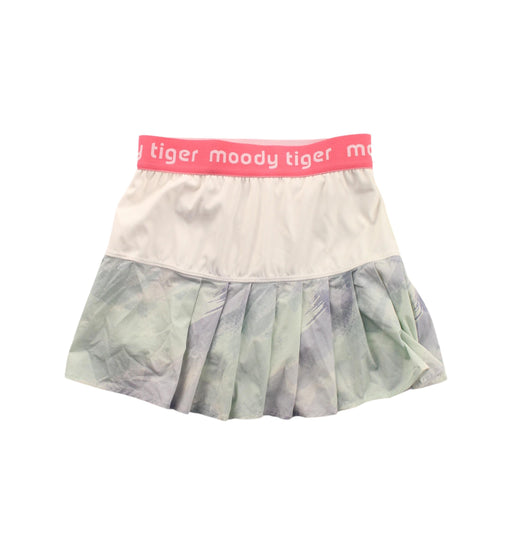 A White Skorts from Moody Tiger in size 5T for girl. (Front View)