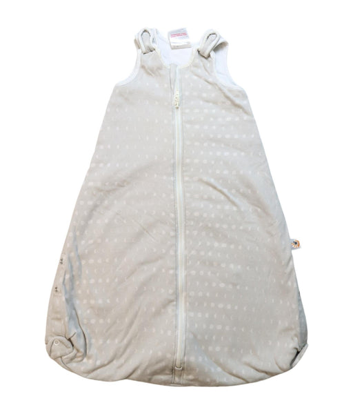 A White Sleepsacs from Ergobaby in size 6-12M for neutral. (Front View)