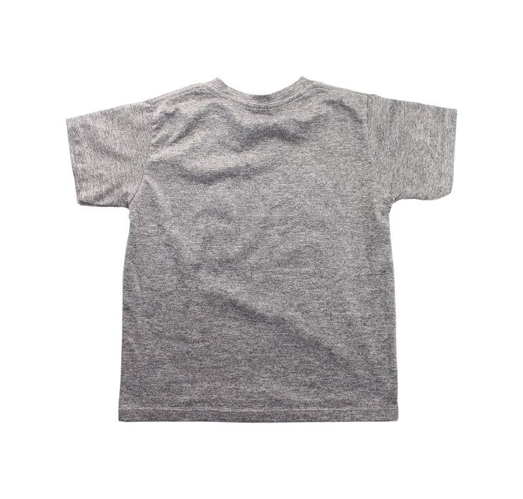 A Grey Short Sleeve T Shirts from Under Armour in size 6T for boy. (Back View)
