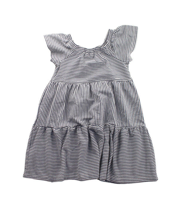 A Black Short Sleeve Dresses from Seed in size 5T for girl. (Back View)