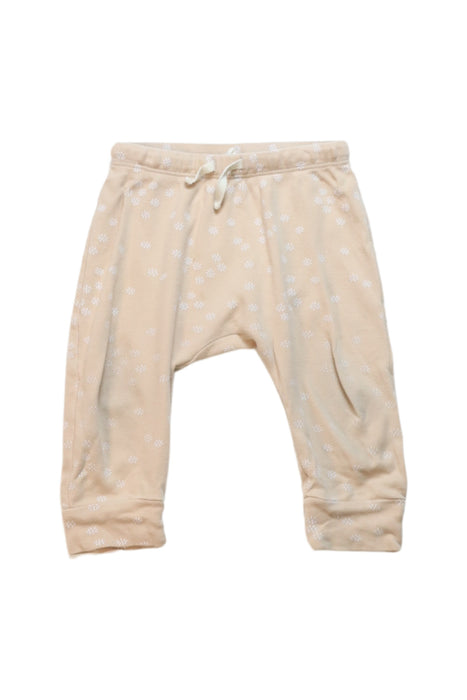 A White Pants Sets from Quincy Mae in size 12-18M for girl. (Back View)