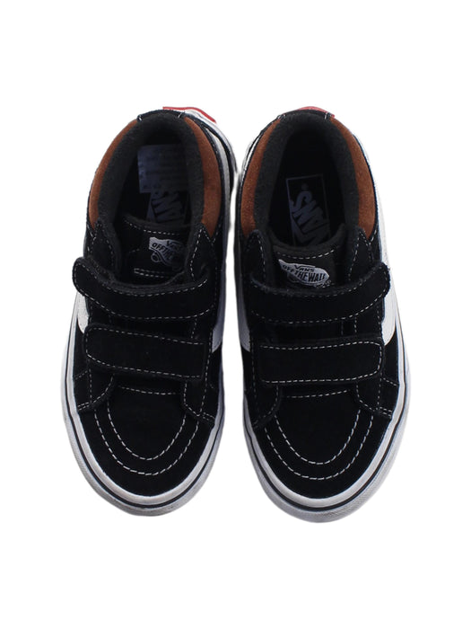 A Black Sneakers from Vans in size 5T for boy. (Back View)