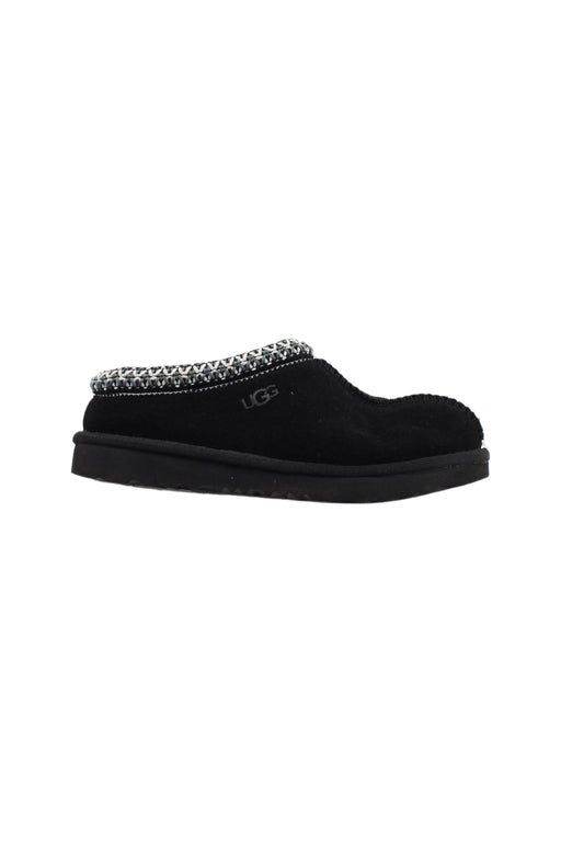 A Black Slip Ons from UGG in size 7Y for girl. (Front View)