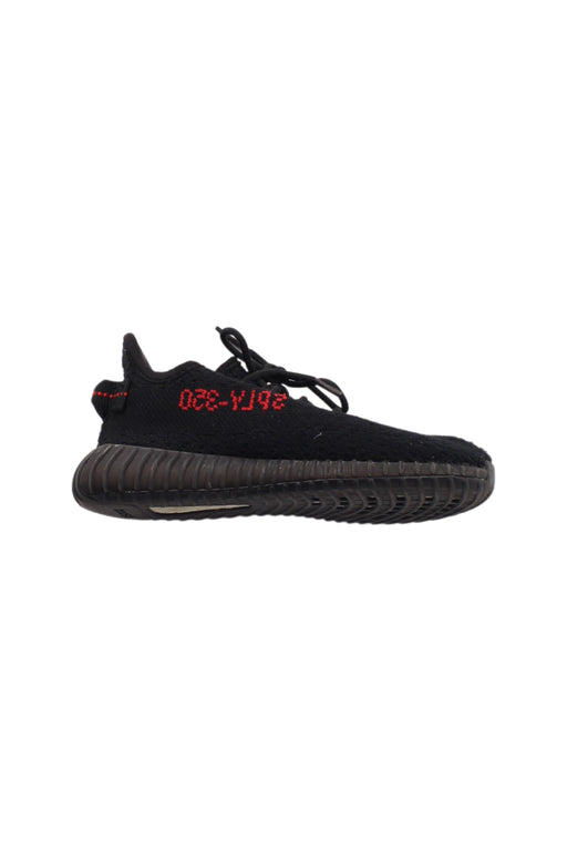 A Black Sneakers from Adidas Yeezy in size 4T for boy. (Front View)