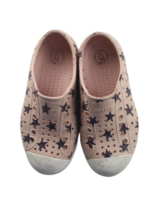 A Black Aqua Shoes from Native Shoes in size 4T for girl. (Back View)