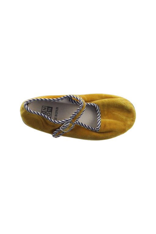 A Yellow Flats from Bonton in size 5T for girl. (Front View)