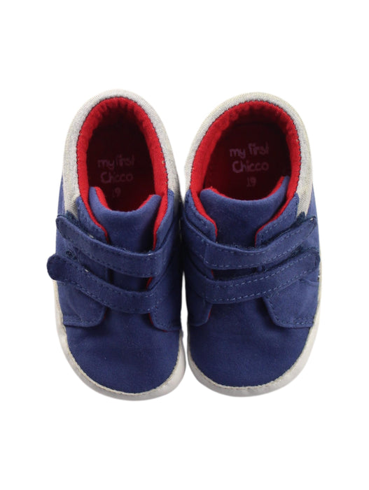 A Blue Sneakers from Chicco in size 12-18M for boy. (Back View)
