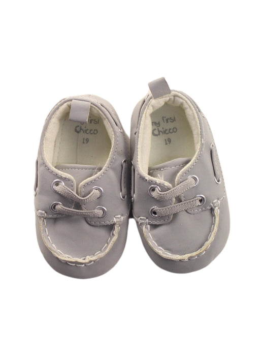 A Grey Sneakers from Chicco in size 12-18M for boy. (Back View)
