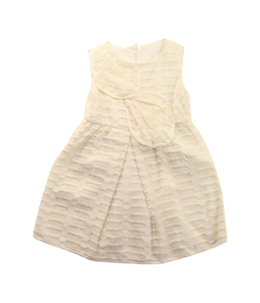 A Ivory Sleeveless Dresses from I Pinco Pallino in size 2T for girl. (Front View)