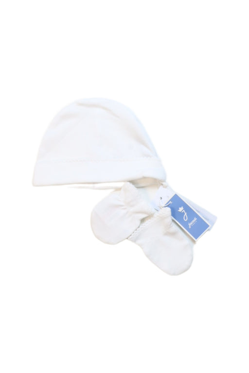 A White Hats Beanies & Caps from Jacadi in size 0-3M for neutral. (Front View)