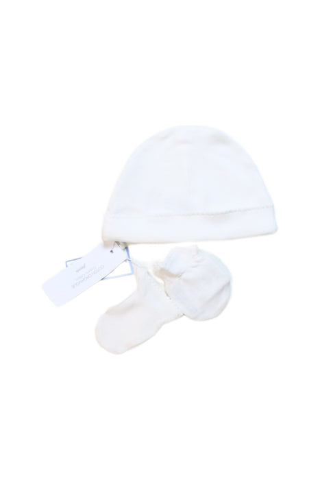 A White Hats Beanies & Caps from Jacadi in size 0-3M for neutral. (Back View)