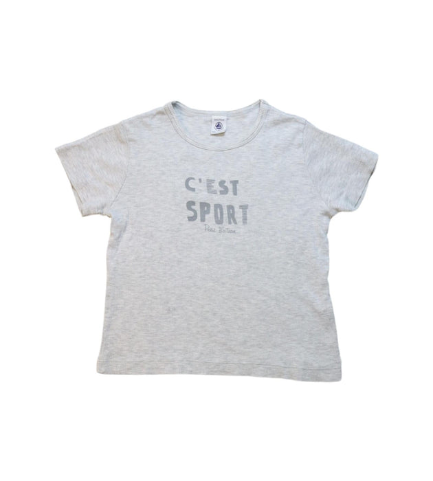 A Grey Short Sleeve T Shirts from Petit Bateau in size 6T for boy. (Front View)