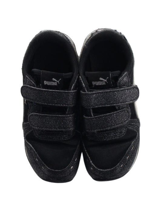 A Black Sneakers from Puma in size 4T for boy. (Back View)