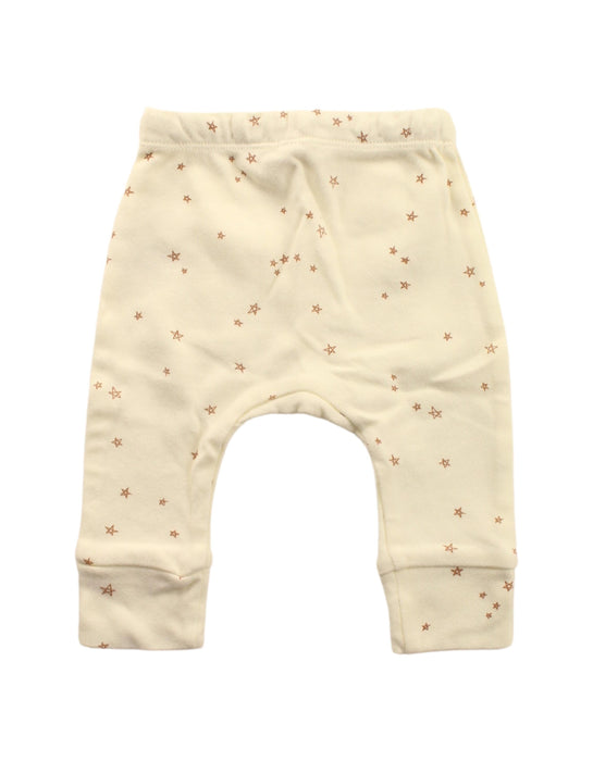A White Sweatpants from Quincy Mae in size 3-6M for girl. (Back View)
