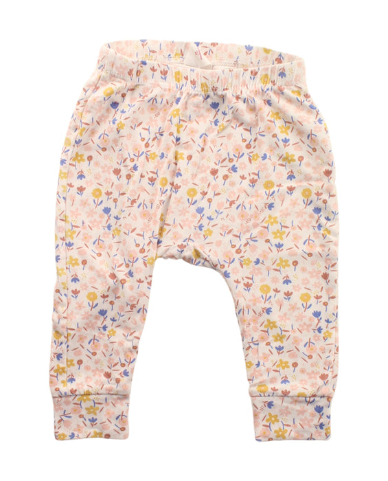 A White Sweatpants from Seed in size 3-6M for girl. (Front View)